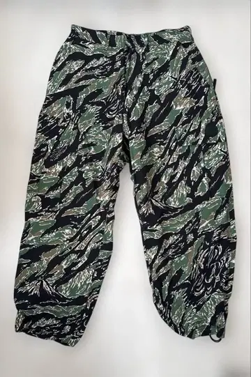 Evisen 타카다 음악 제작 사무소 SSZ 타이거 카모 팬츠