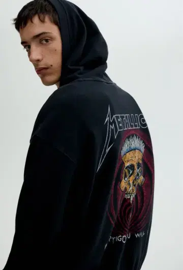 H&M 메탈리카 루즈핏 후드 맨투맨 M 사이즈
