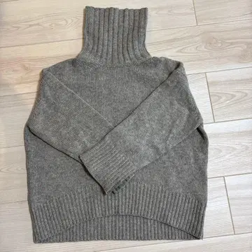 GALERIE VIE 터틀넥 니트 스웨터