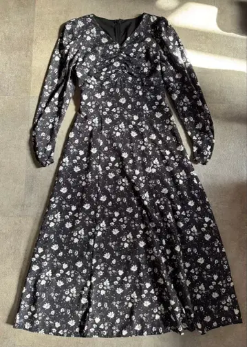 [ 새상품급! ] 꽃무늬 롱 원피스 S 사이즈