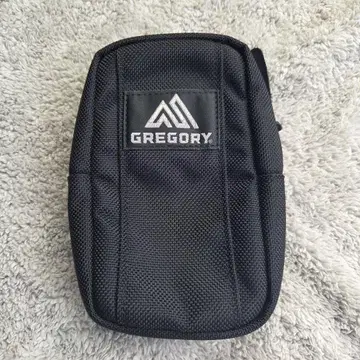 그레고리 파우치 M