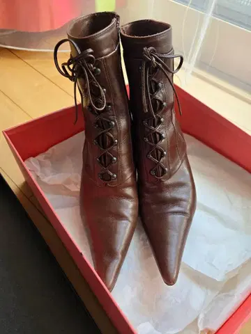 새상품급 Michel Perry 브라운 레이스업 부츠