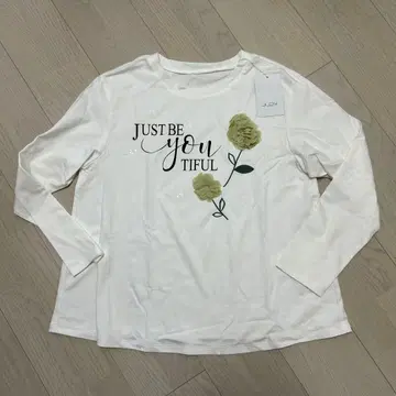 [택 포함 미사용 새상품] JUDY 화이트 꽃무늬 프린트 긴팔 T셔츠