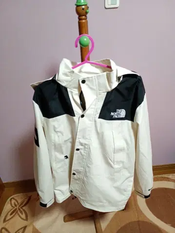 THE NORTH FACE 마운틴 파카 화이트/블랙