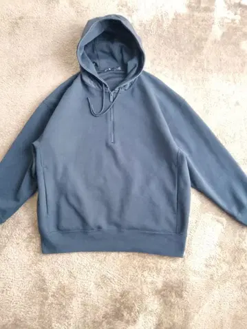 유니클로 +J 후드티 하프 지퍼 블랙 L 사이즈