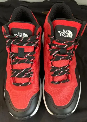 더 노스페이스 여성 트레킹 슈즈 레드 블랙 미사용