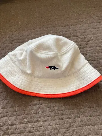 러프앤스웰 러프앤스웰 플리스 리버서블 햇