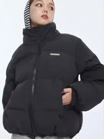 JUSTANOON 스탠드 카라 충전솜 볼륨 자켓