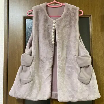 새상품급 앤드러브 퍼 베스트 핑크 펄 버튼