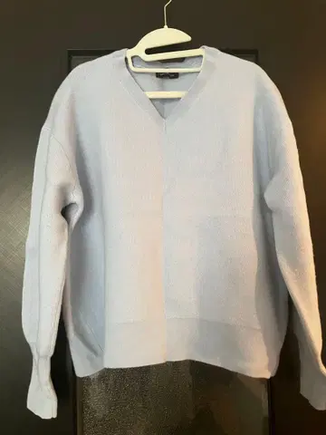 그린 라벨 릴랙싱 V넥 스웨터 라이트 블루