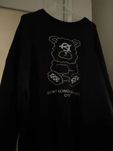 QY 곰 자수 긴팔 니트