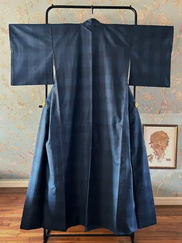 무로마치의 카노 별주문 본고장 오시마 명주 짙은 남색의 멋진 격자 무늬