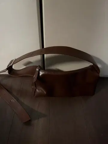 DISCOAT 브라운 숄더백