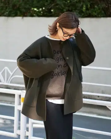 새상품급 프레임워크 해밀턴 리버 크루넥 코트 카키 36