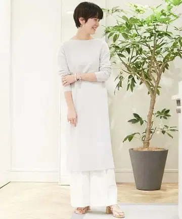 큐프라 스무스 사이드 슬릿 롱 풀오버