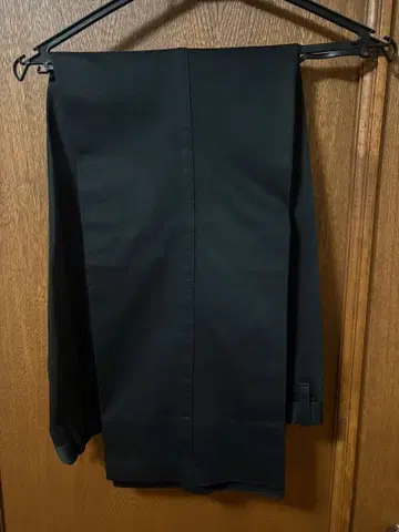새상품급 HUGO BOSS 팬츠 슬랙스 블랙 남성용 허리 86