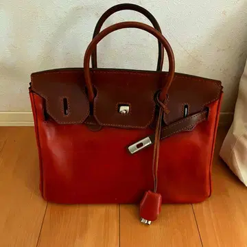 천연 가죽 브라운 핸드백 내부 지퍼 포함