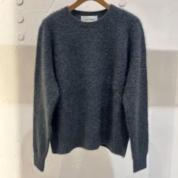 컨디션 최상 릴리린 폭스 캐시미어 베이직 크루넥 니트