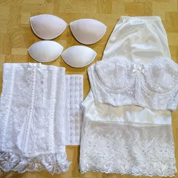 브라이덜 이너 화이트 64 사이즈