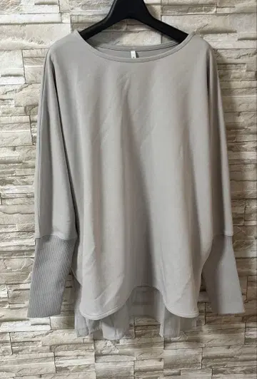 디니테코리에 티셔츠 그레이 미사용 새상품