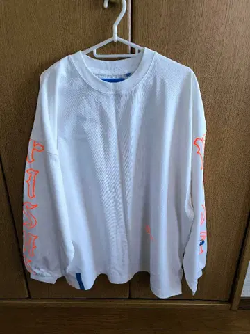 니코앤드 화이트 M 사이즈 긴팔 T셔츠 그래픽 프린트