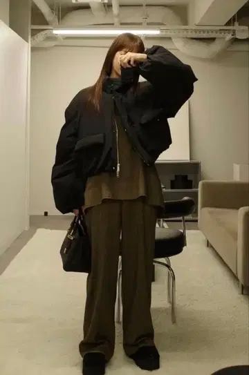 새상품 CLANE BALLOON SHORT DOWN JACKET