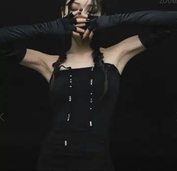 meltthelady 비즈 오픈 미니 드레스