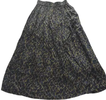 SACRA 사쿠라 레오파드 무늬 플레어 스커트