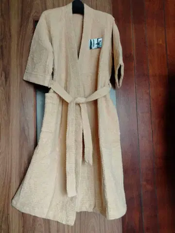 JUNKO KOSHINO 겨자 베이지 목욕 가운 면 타월 100%