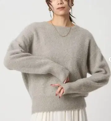 United arrows 미사용 새상품 모헤어 혼방 크루넥 스웨터