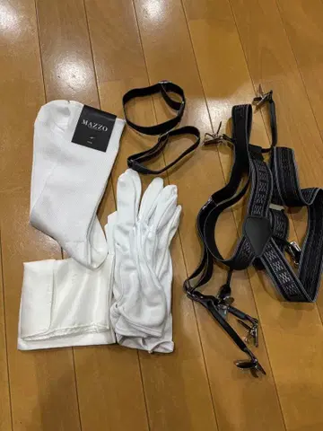 MAZZO 화이트 그로브 서스펜더 양말 세트