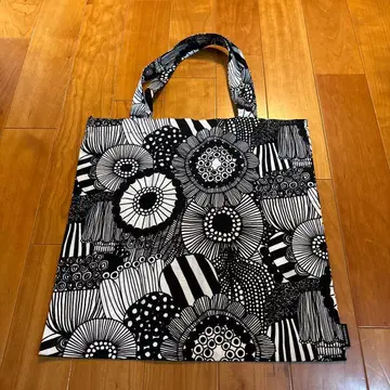 marimekko 흑백 꽃무늬 토트백