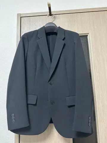 UNIQLO 블랙 정장 자켓 XS