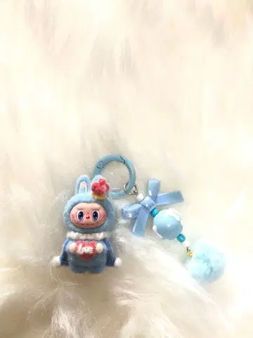 파란색 러브브 키링
