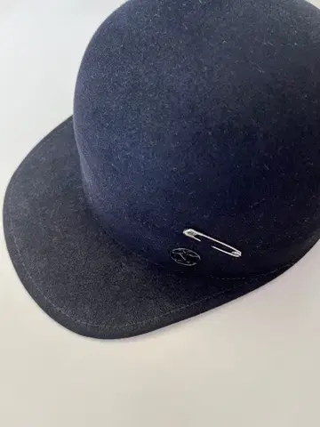 MAISON MICHEL 네이비 볼러 모자 M 사이즈