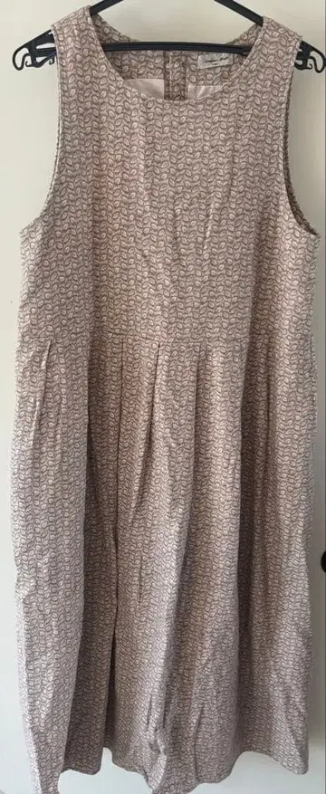 사만사 모스모스 베이지 슬리브리스 원피스