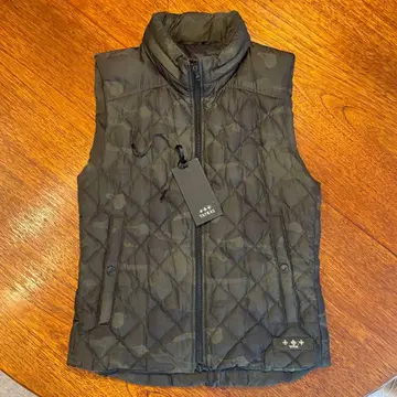 TATRAS 다운 베스트 카모 패턴