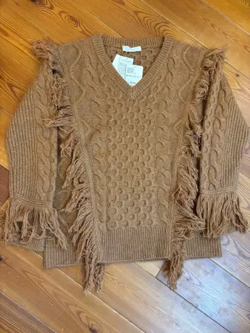 나노 유니버스 프린지 케이블 V넥 니트 카멜 사이즈 (38)