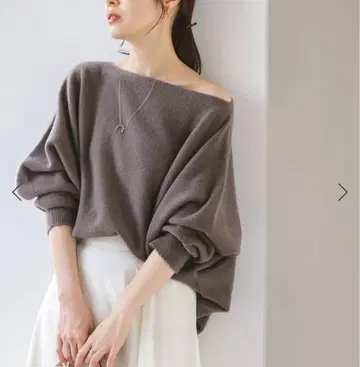 25AW NOBLE 파인 울 돌먼 풀오버 브라운