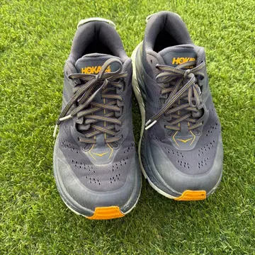 호카 러닝화 그레이/오렌지 26cm