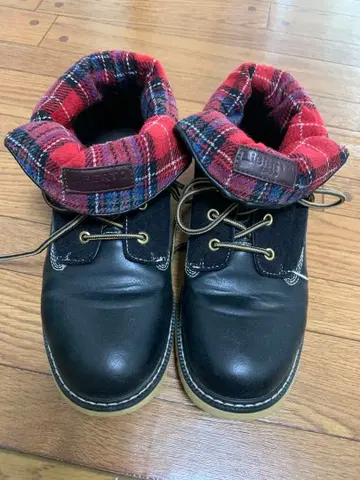 [ EDWIN ] 가죽 체크 무늬 하이컷 부츠 롤탑