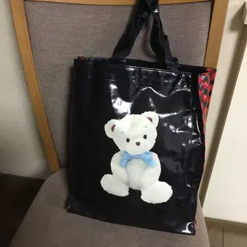 파밀리아 에나멜 토트백