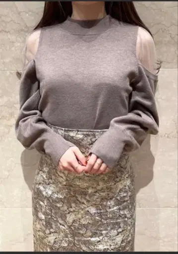 SNIDEL 오프숄더 니트 브라운