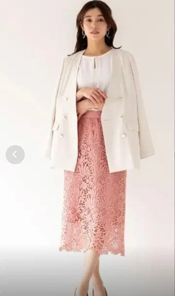 핑크 꽃무늬 레이스 타이트 스커트