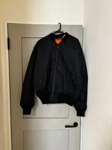 ALPHA INDUSTRIES MA-1 2000-401 XL 블랙