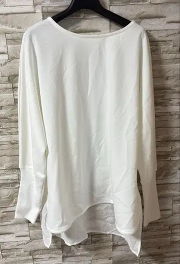 디니테코리에 티셔츠 화이트 미사용 새상품