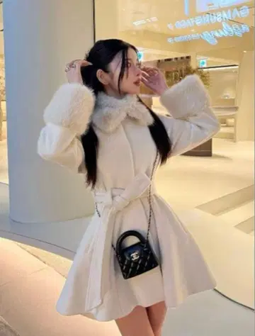 Darich 허리 벨트 멜톤 코트 아이보리 FREE