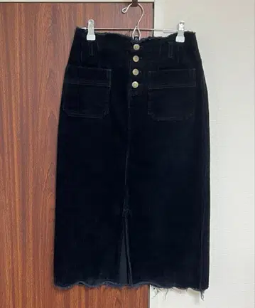 코듀로이 롱 스커트 / 블랙