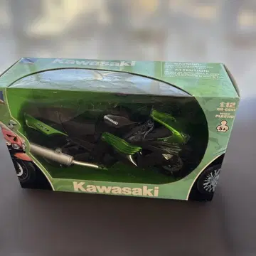 Kawasaki ZX-14 2011 1:12 프라모델