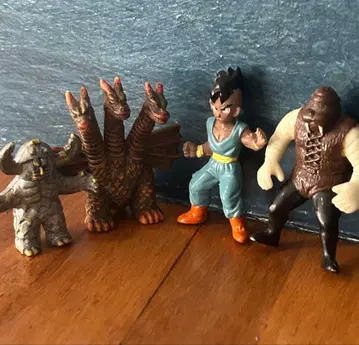 피규어 4체 세트